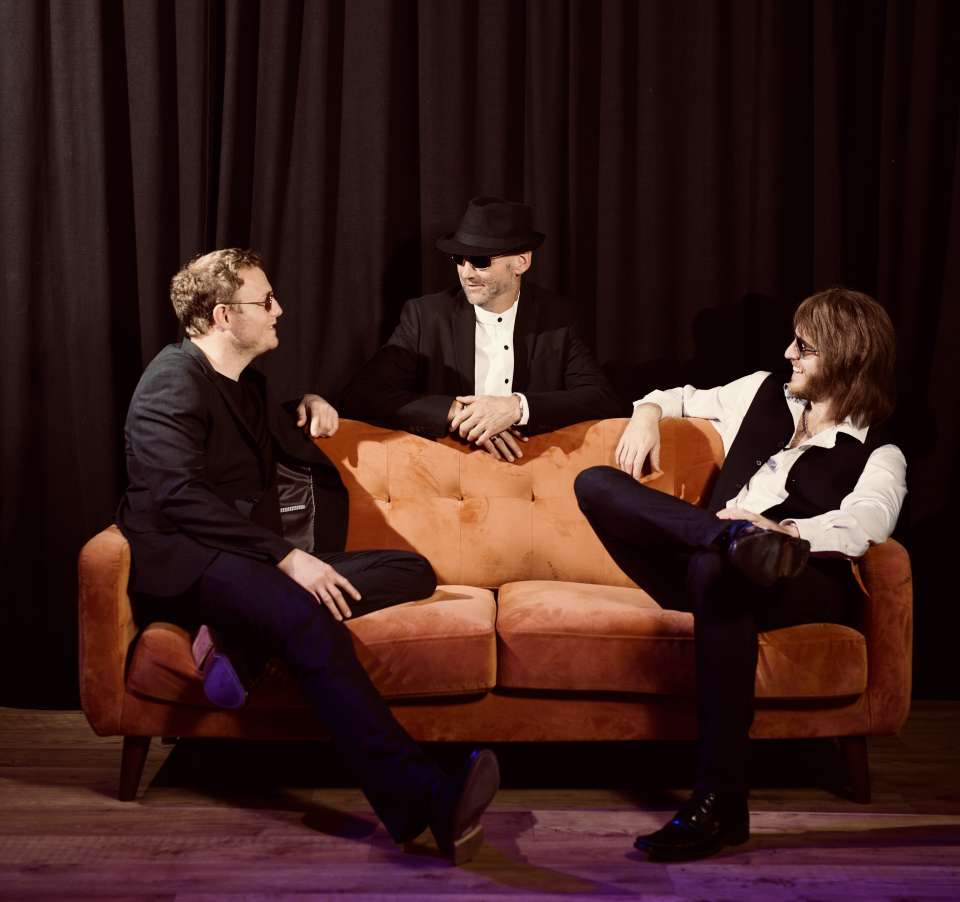 Bee Gees Magic | Surrey Bee Gees Tribute Band For Hire 4