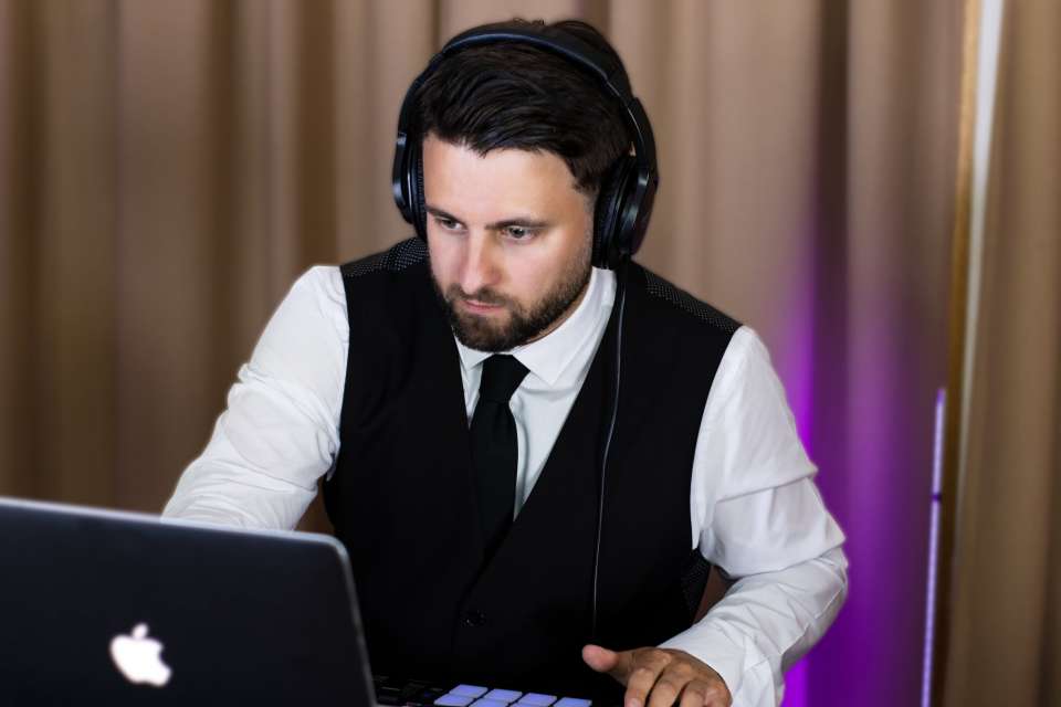 DJ James Samuel | Lancashire DJ For Hire