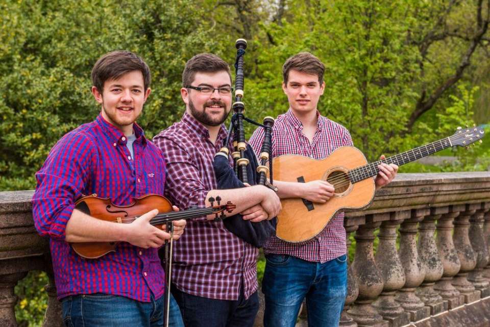 Scottish Twist Ceilidh Band | Glasgow Ceilidh Band For Hire